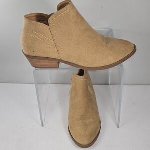 Time and Tru Womens Tan Fabric Ankle Booties Side Zip Low Block Heel Size 8.5